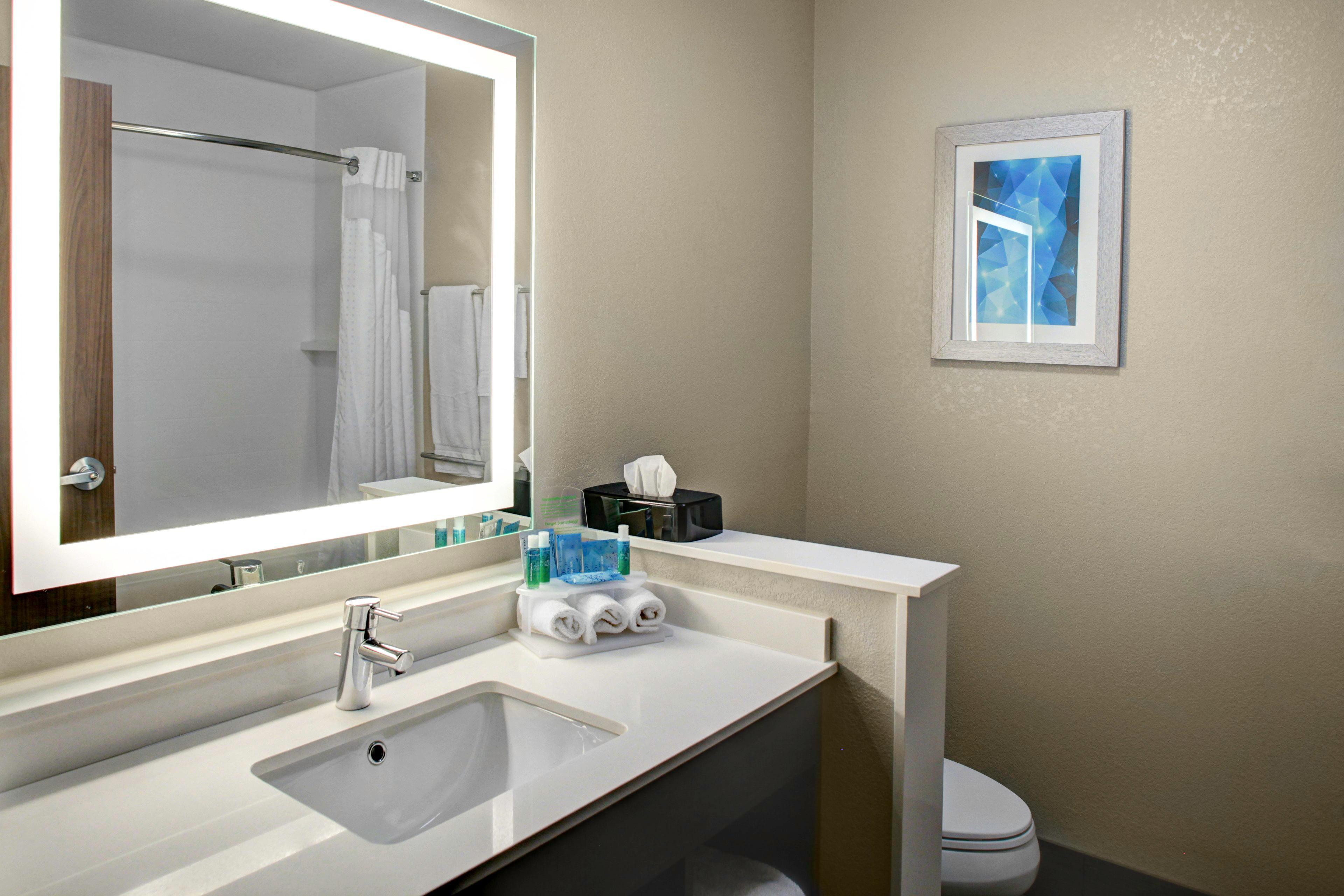 Holiday Inn Express & Suites Coldwater By Ihg Eksteriør bilde