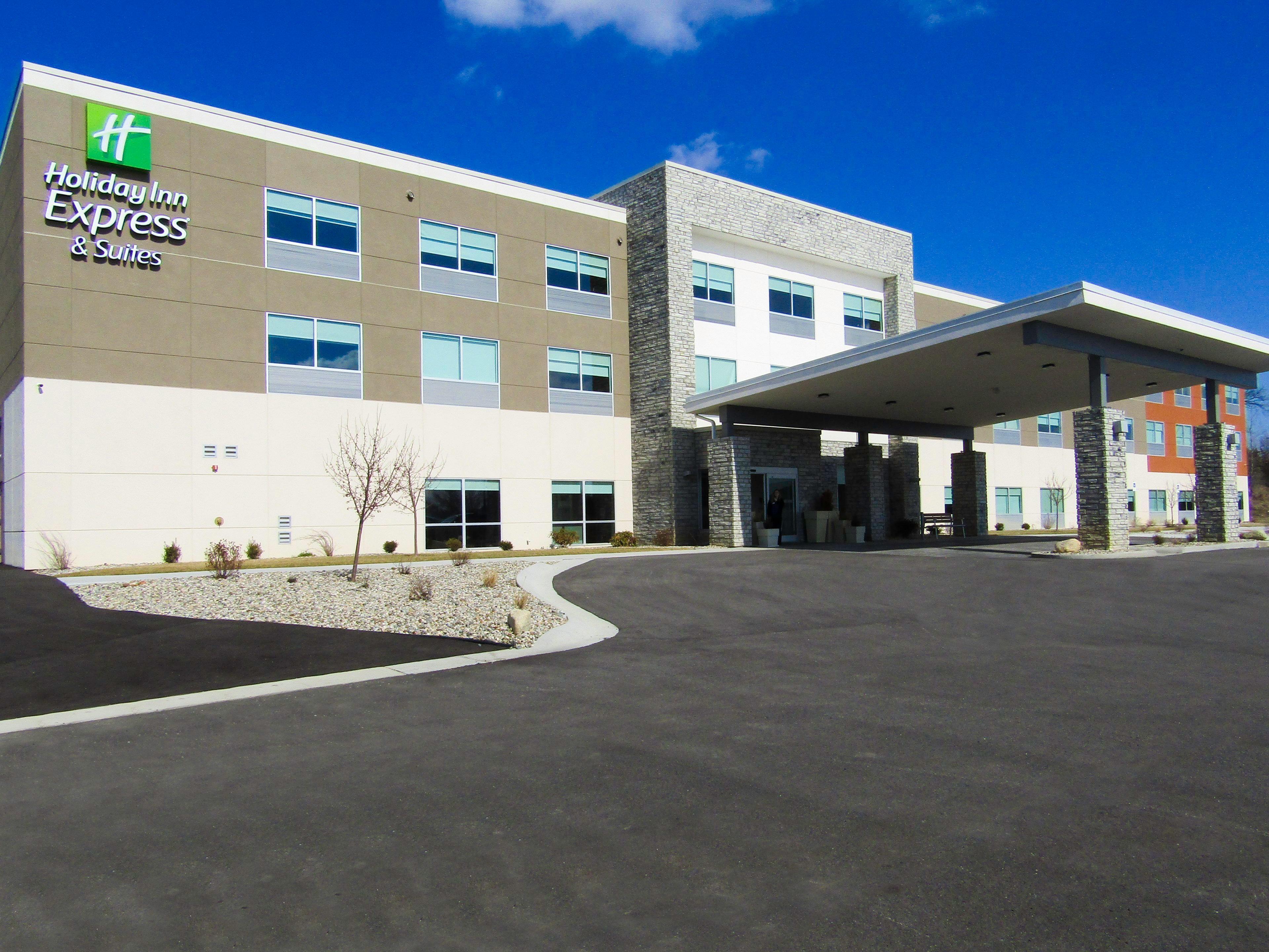 Holiday Inn Express & Suites Coldwater By Ihg Eksteriør bilde